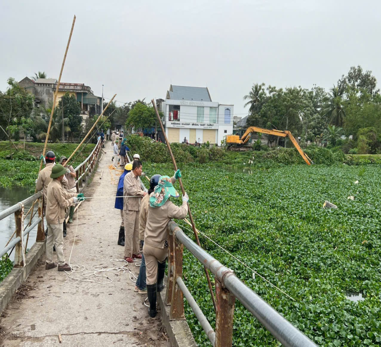 Công tác nạo vét khơi thông dòng chảy, phá bỏ ách tắc  trên các hệ thống tiêu năm 2025